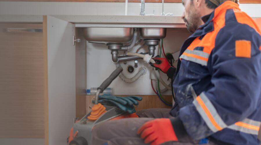 Expert burst pipe repair services in Clinton, IA